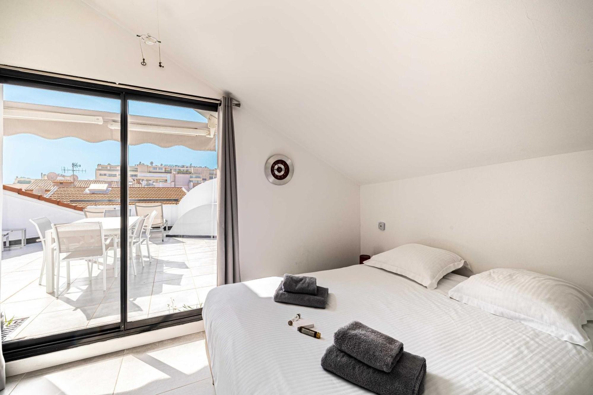 Luxury Penthouse 120 M2 In The Heart Of Apartment Cannes