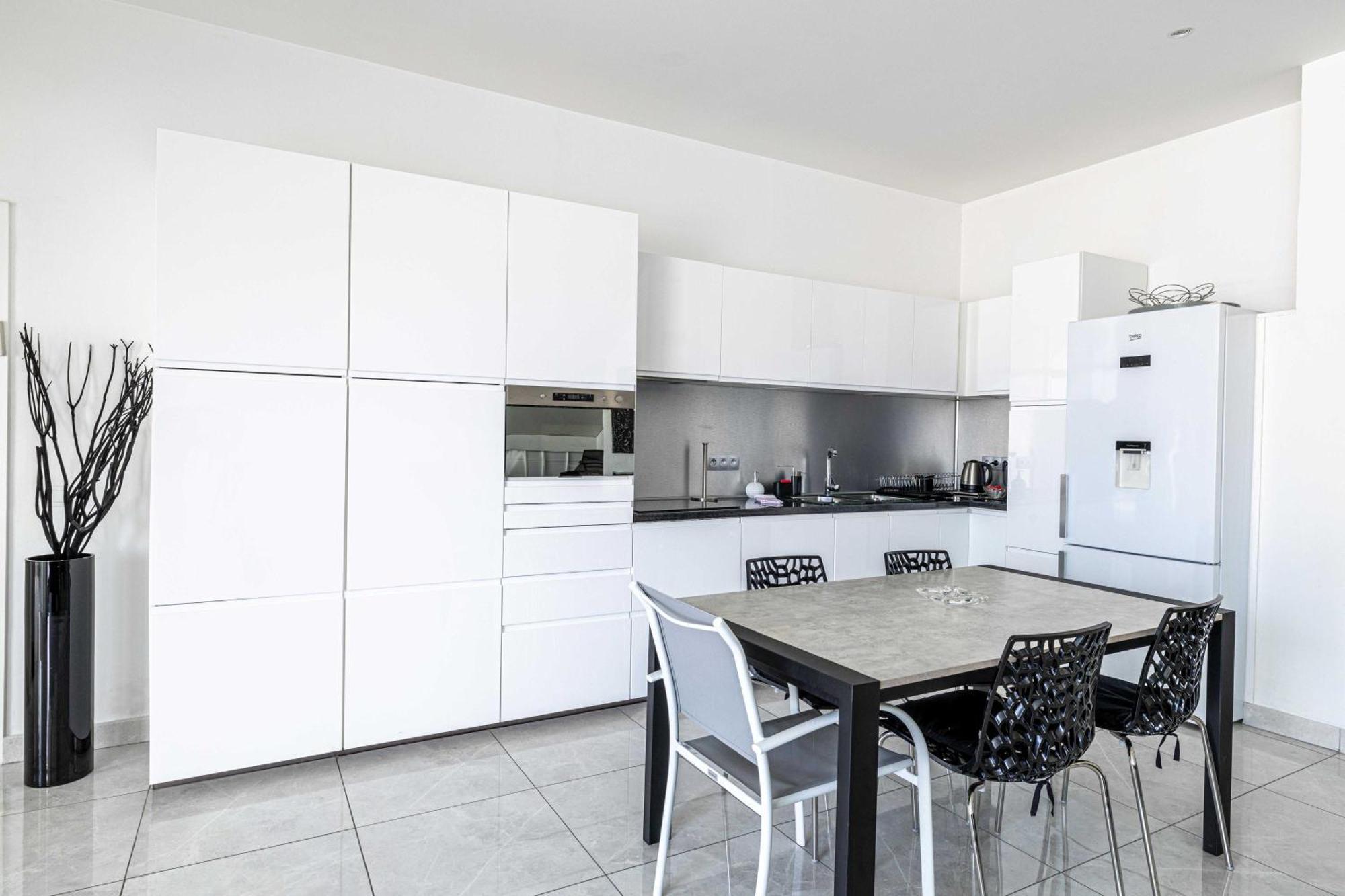Luxury Penthouse 120 M2 In The Heart Of *